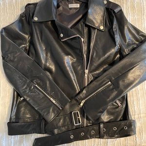 Vestique Boutique black leather jacket - size L